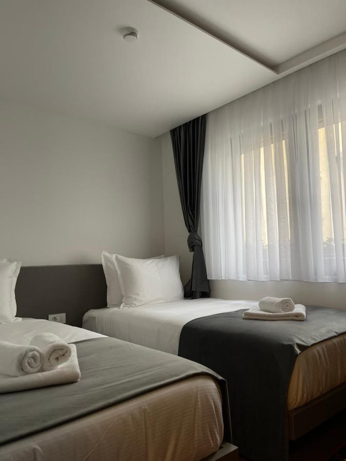 Etnomania Boutique Hotel Pristina Exterior photo