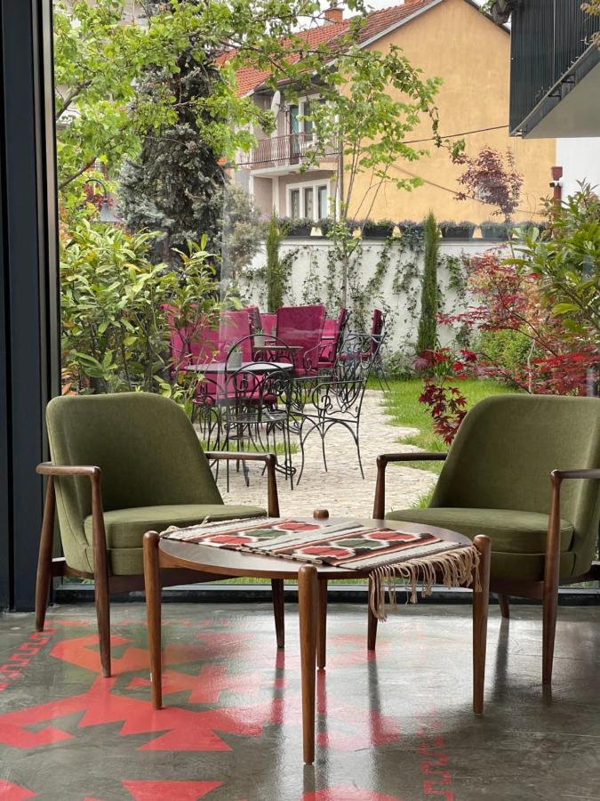 Etnomania Boutique Hotel Pristina Exterior photo